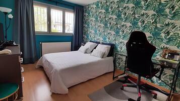 4 chambres, bureau, fer et planche Ă repasser, Wi-Fi gratuit