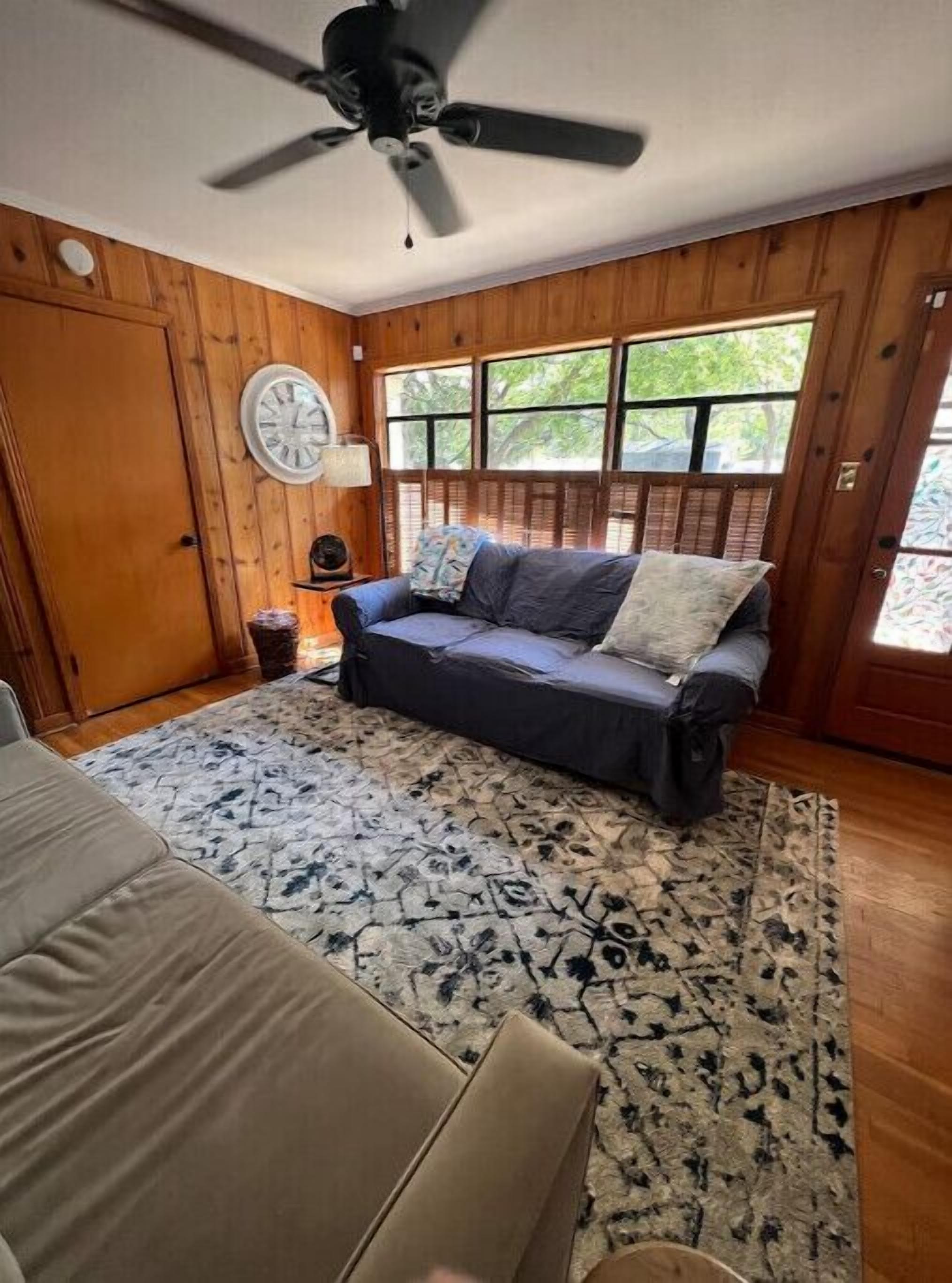 Convenience 410/I-10 area. Dog paradise! 2 bd/1ba