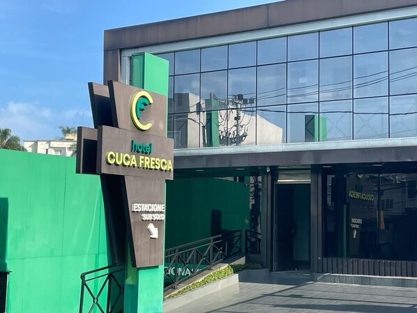 Front of property - Hotel Cuca Fresca (Cotia)