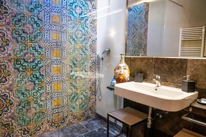 Hair dryer, towels, soap, shampoo - Jasmine Luxury House with terrace (Modica)