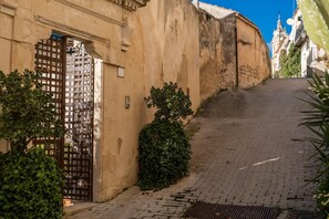 Property grounds - Jasmine Luxury House with terrace (Modica)