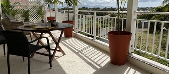 Caraïbe Creol' Keys Spacieux T2 Avec vue - 10 min à Pied de la Plage