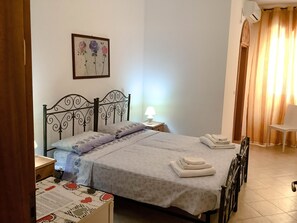 Camera 4 | Free WiFi - B&B La Saracina (Presicce-Acquarica)