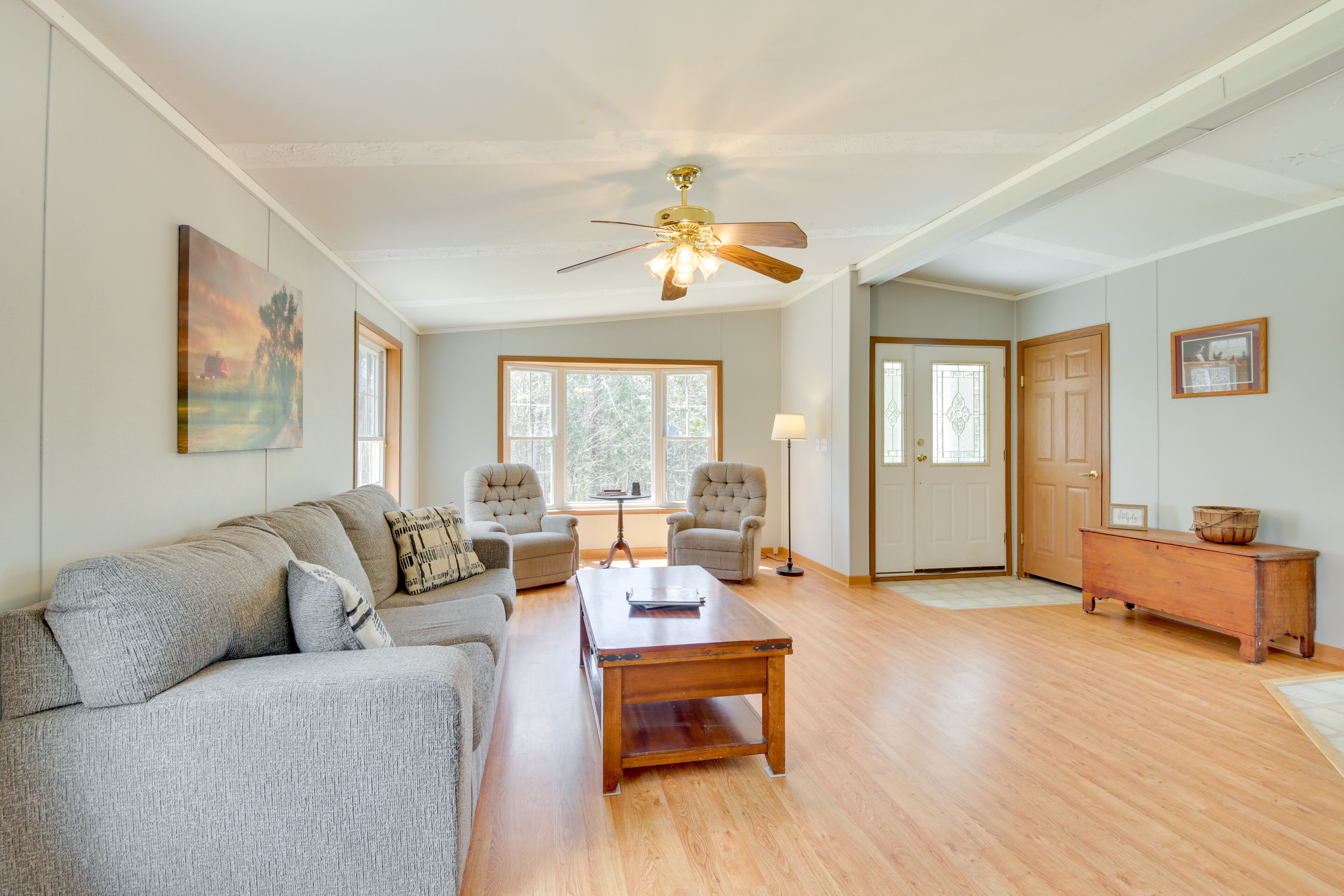 Cozy Midcoast Vacation Rental Near Waterville!