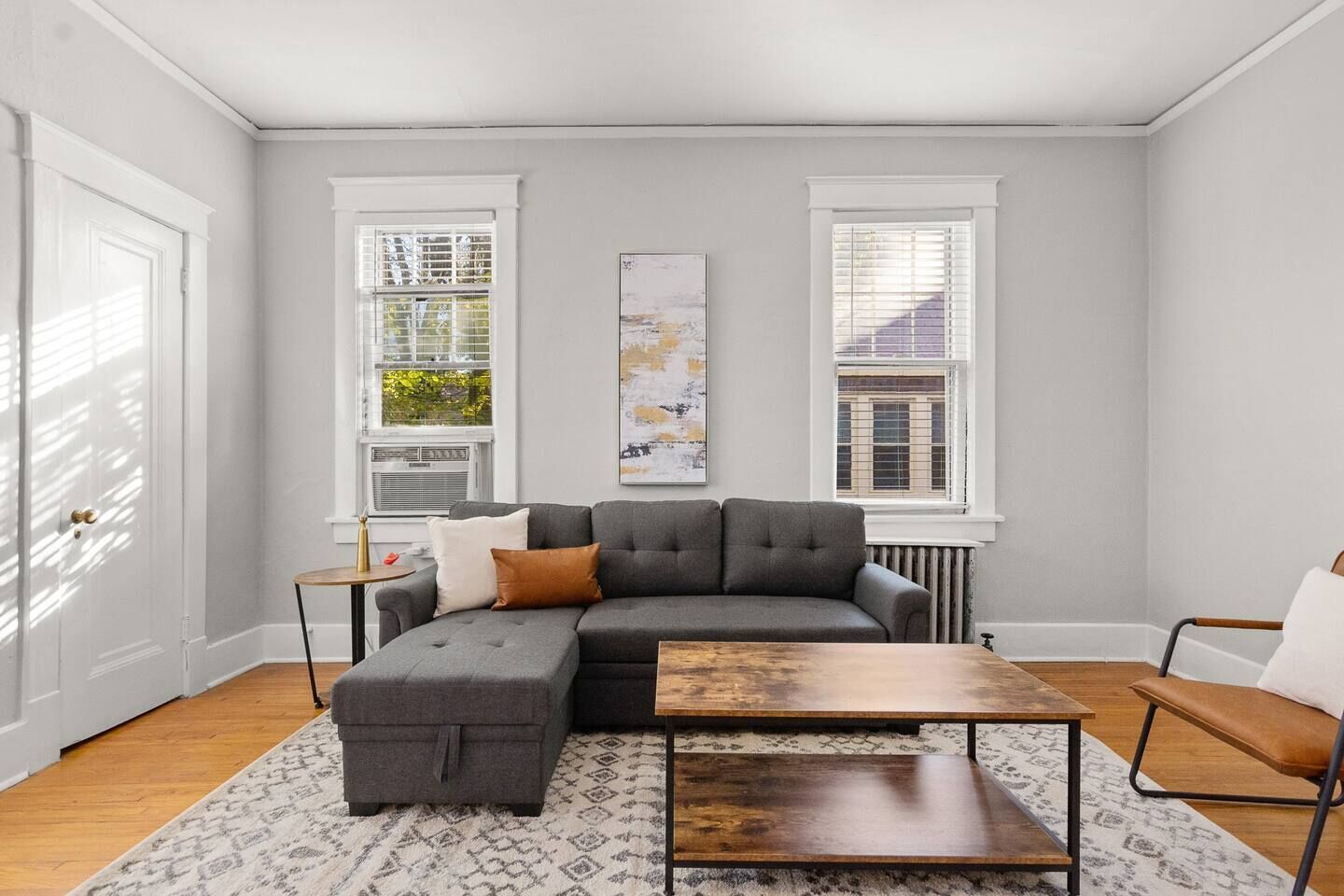 Stay in the same building as Willie&Kristofferson!