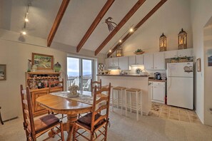 Apartment (3 Bedrooms) | Interior - Beautiful Beech Mountain Condo w/ Private Balcony! (Banner Elk)