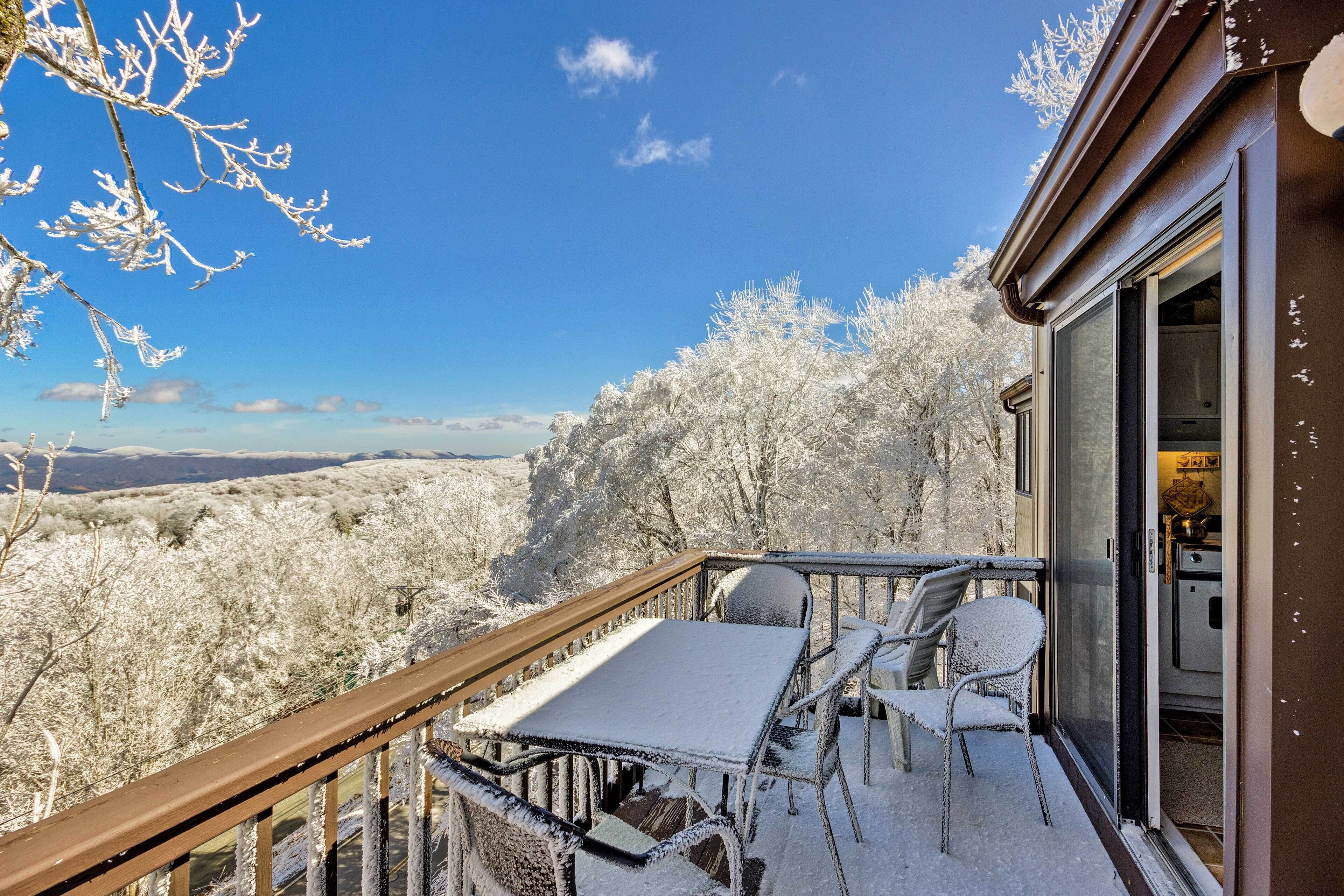 Beautiful Beech Mountain Condo w/ Private Balcony!