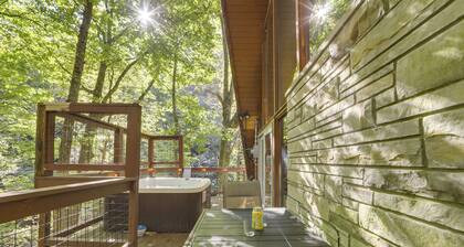 Cabin w/ Hot Tub: 2 Mi to Downtown Gatlinburg!