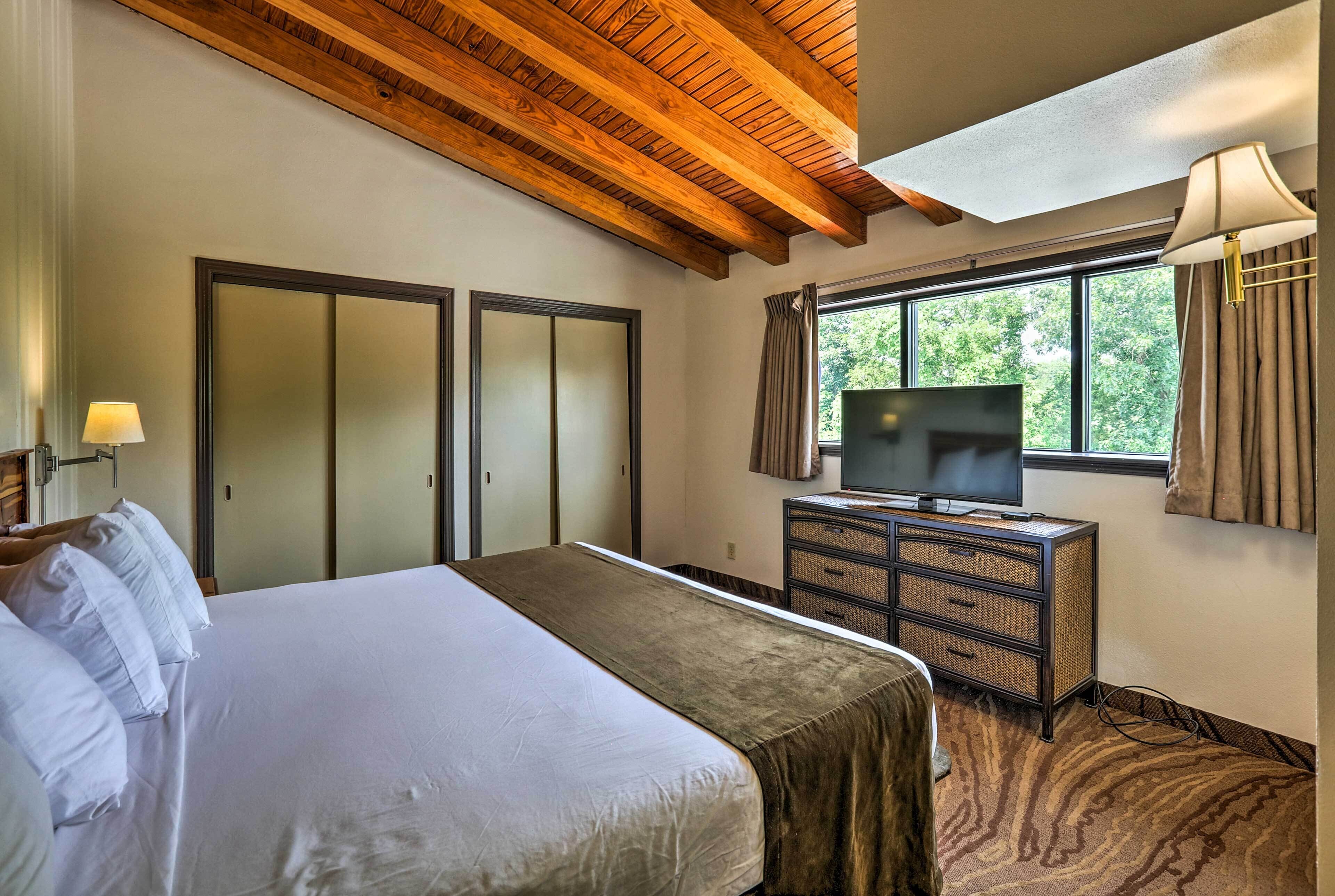 Burkesville Apt w/ Pool ~ 16 Mi to Dale Hollow!