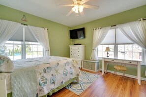 Apartment (3 Bedrooms) | Interior - Breezy Wildwood Condo ~ 2 Blocks to Beach! (Wildwood)