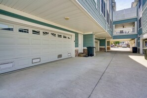 Apartment (3 Bedrooms) | Interior - Breezy Wildwood Condo ~ 2 Blocks to Beach! (Wildwood)