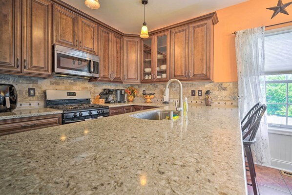 Apartment (3 Bedrooms) | Interior - Breezy Wildwood Condo ~ 2 Blocks to Beach! (Wildwood)