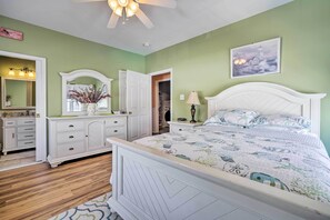 Apartment (3 Bedrooms) | Interior - Breezy Wildwood Condo ~ 2 Blocks to Beach! (Wildwood)