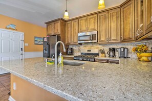 Interior - Breezy Wildwood Condo ~ 2 Blocks to Beach! (Wildwood)