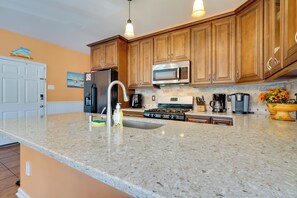 Interior - Breezy Wildwood Condo ~ 2 Blocks to Beach! (Wildwood)