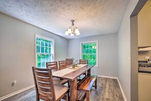 Interior - Beulah Family Home ~ 2 Mi to Dtwn + Beach! (Beulah)