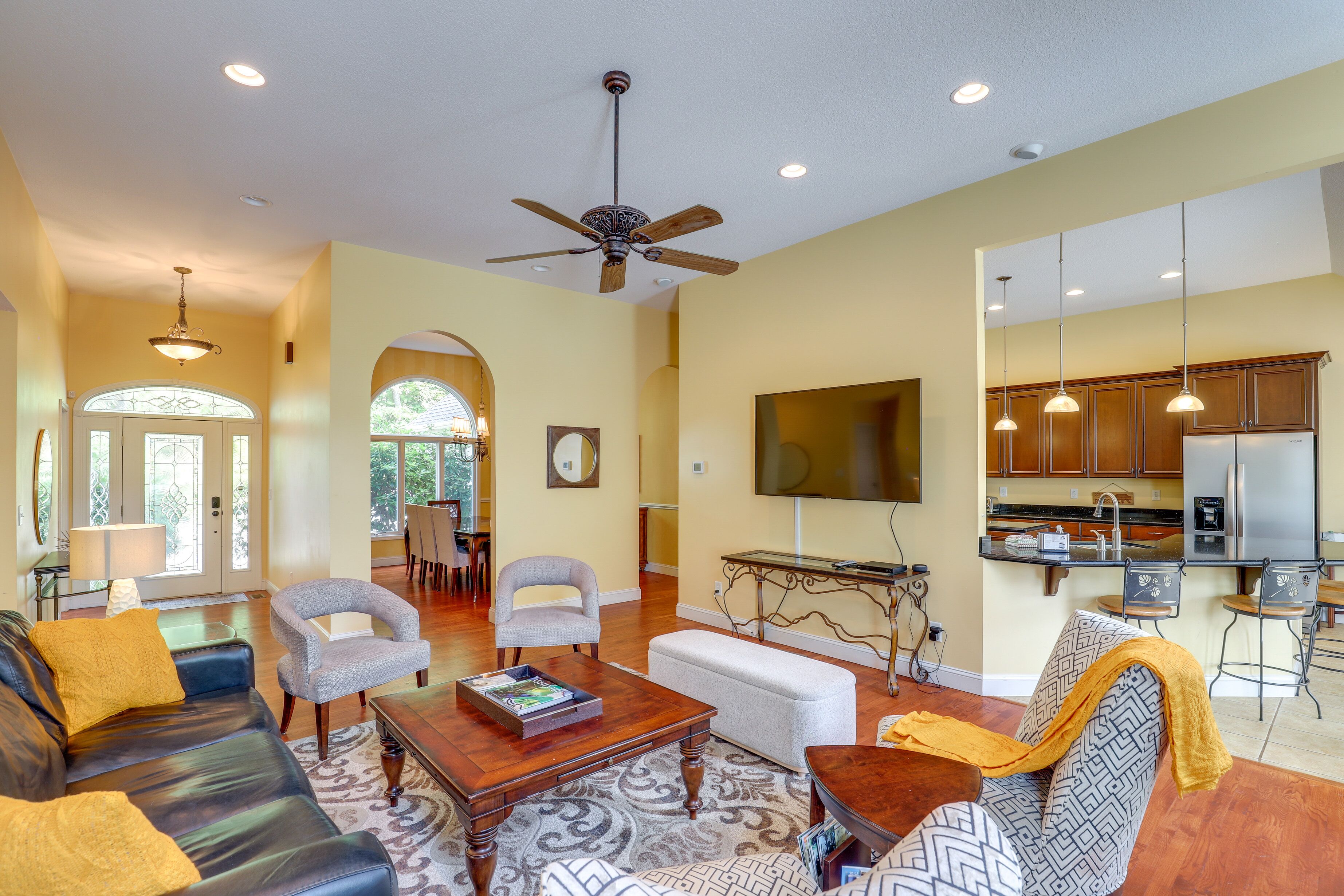 Asheville Home W/hot Tub & Lavish Game Room!