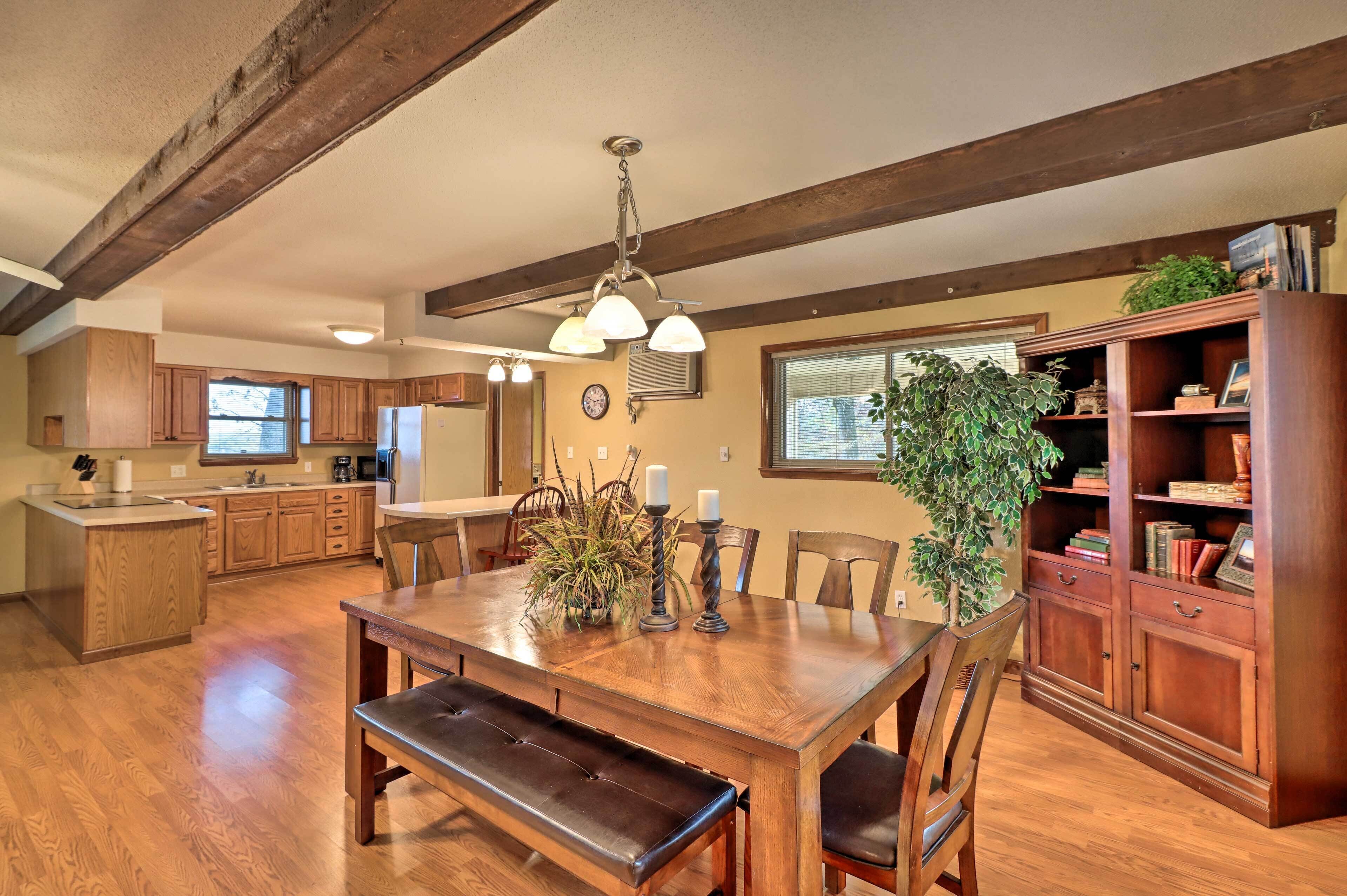 Charming Mountain Home Retreat w/ Lake Views!