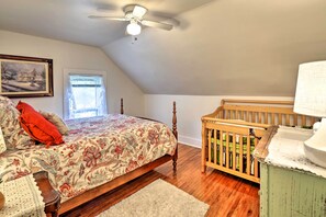 House (3 Bedrooms) | Interior - Bright Clear Lake Getaway, 4 Blocks to Downtown! (Clear Lake)