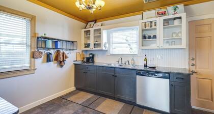 Charming Historic Houston Home w/ Yard!