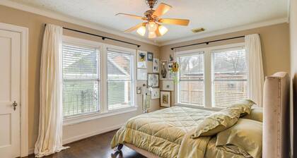Charming Historic Houston Home w/ Yard!