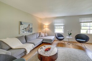 Interior - Charming Vacation Rental: 15 Mi to Pittsburgh (Monroeville)