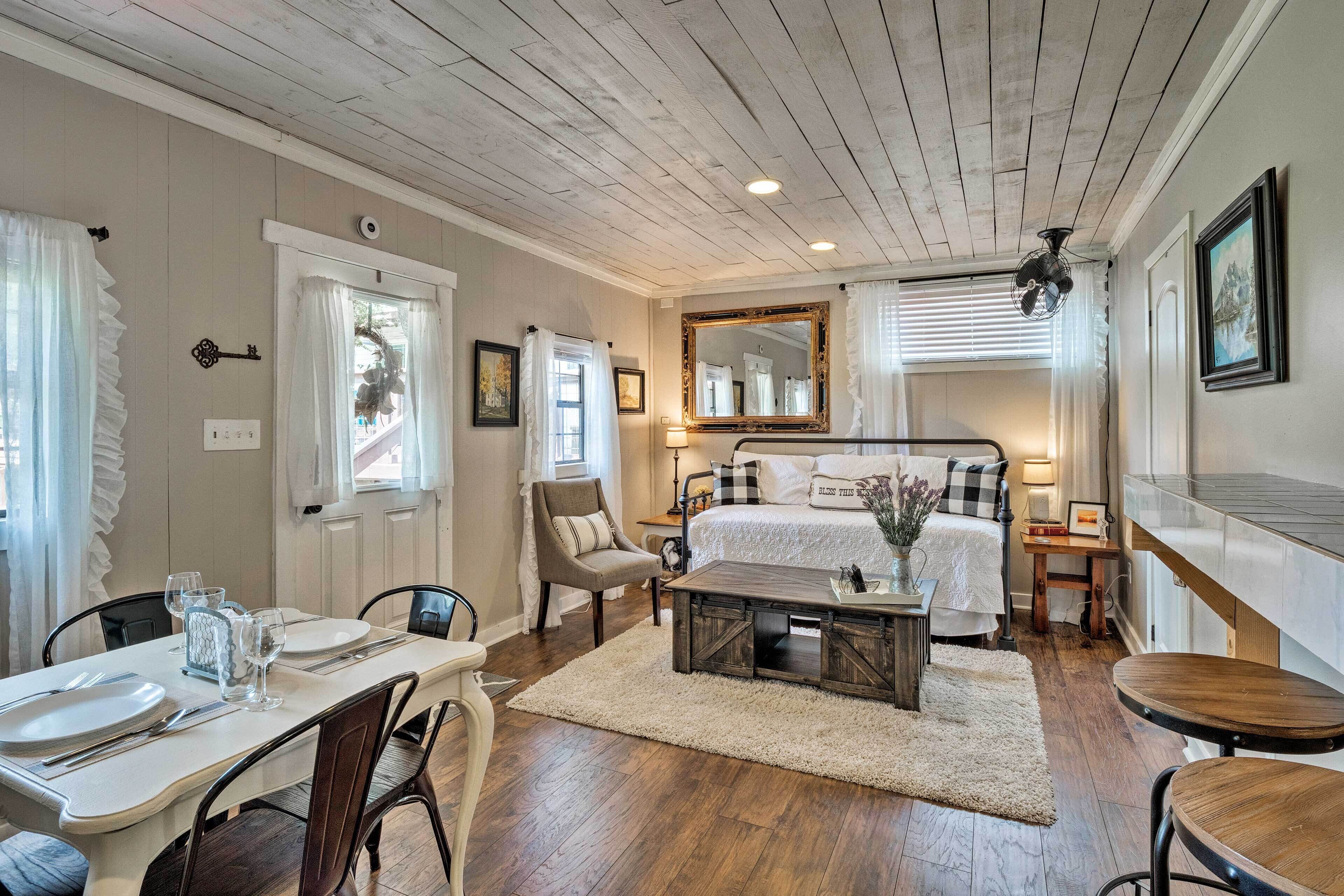 Charming Lake Travis Cottage 20mi to Dtwn Austin