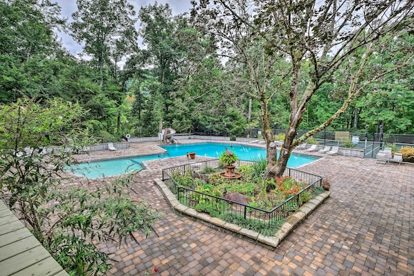 Apartment (2 Bedrooms) | Interior - Chalet Village Upper Alpine Condo w/ Pool Access! (Gatlinburg)