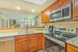 Apartment (2 Bedrooms) | Interior - Chalet Village Upper Alpine Condo w/ Pool Access! (Gatlinburg)