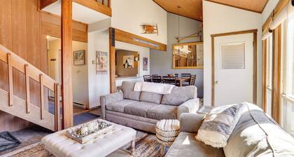 Charming Townhome - Walk to Greek Peak Mountain!