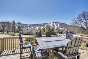 Apartment (1 Bedroom) | Interior - Charming Townhome - Walk to Greek Peak Mountain! (Cortland)