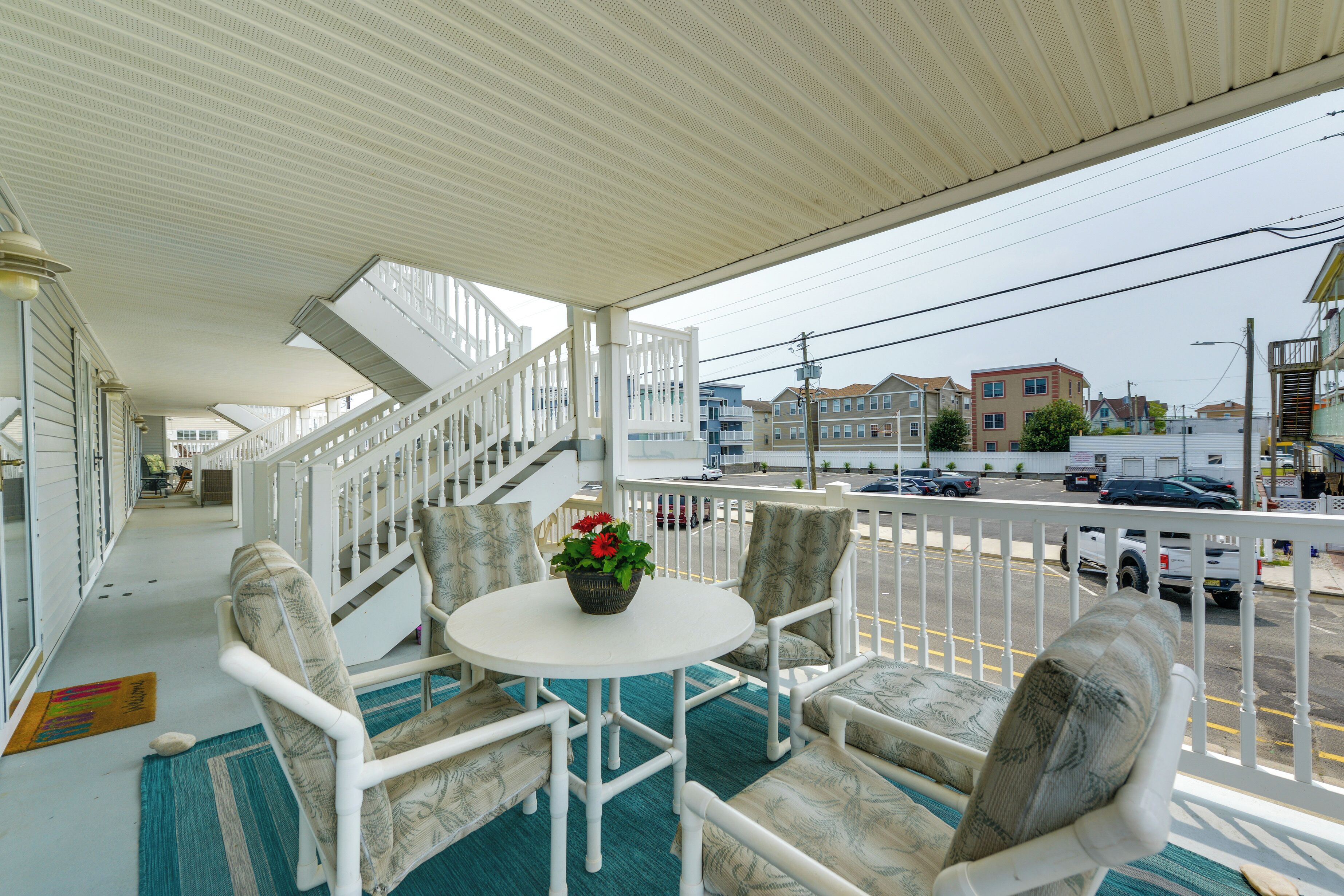 Condo w/ Deck: Walk to Beach & Convention Center!