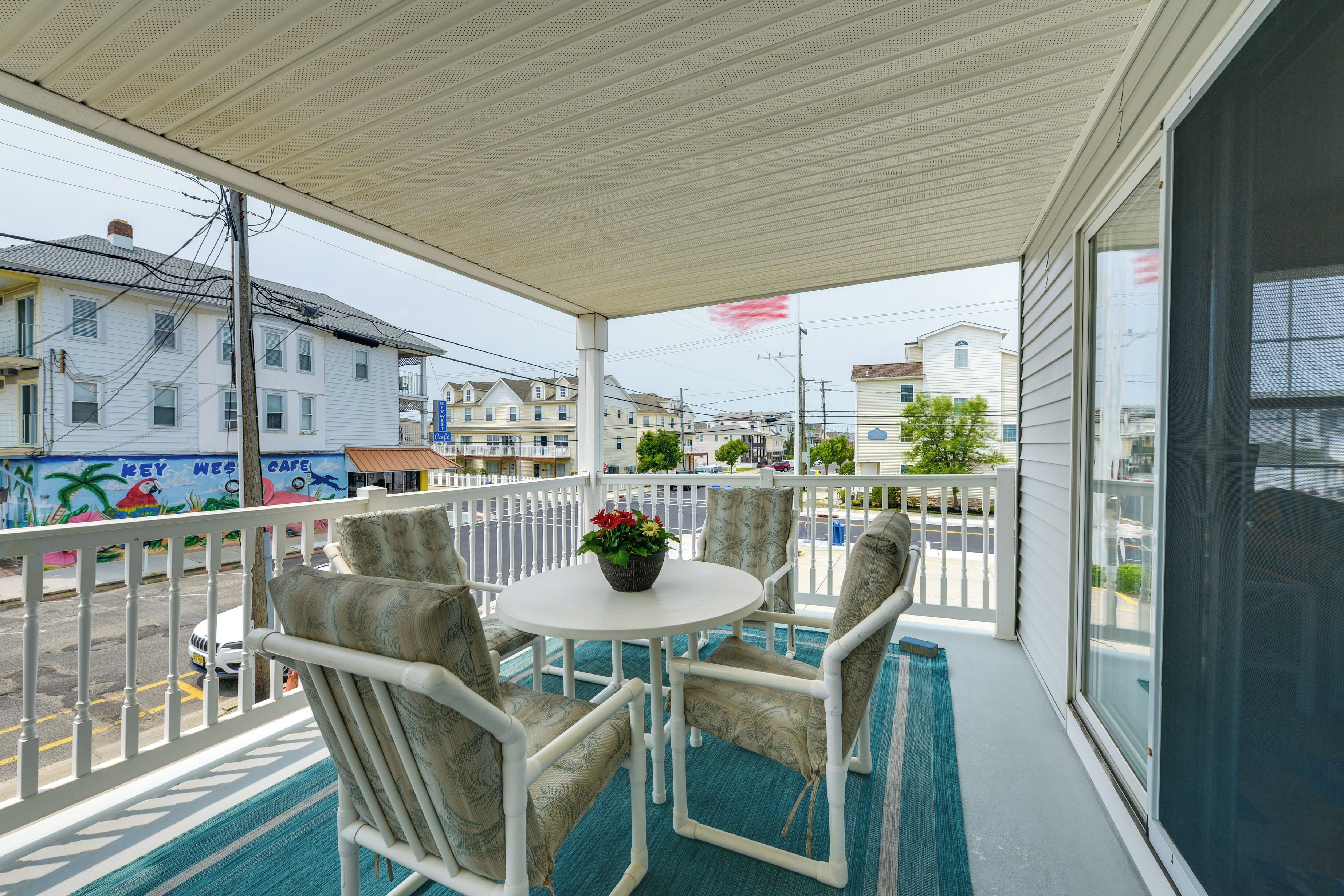Condo w/ Deck: Walk to Beach & Convention Center!