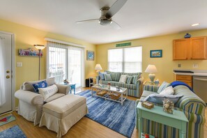 Apartment (3 Bedrooms) | Interior - Condo w/ Deck: Walk to Beach & Convention Center! (Wildwood)