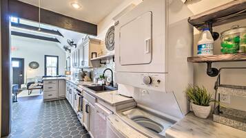 House (1 Bedroom) | Interior