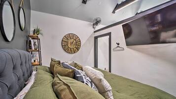 House (1 Bedroom) | Interior