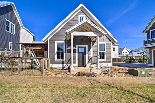 House (1 Bedroom) | Front of property