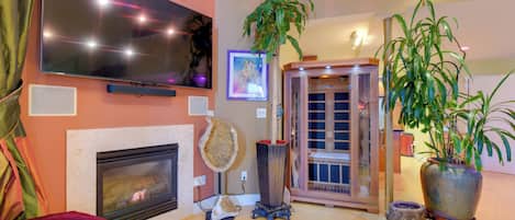 Apartment (0 Bedroom) | Interior