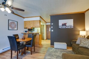 TV, fireplace - Cozy Brian Head Condo Near Hiking & Biking! (Brian Head)