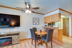Dining - Cozy Brian Head Condo Near Hiking & Biking! (Brian Head)