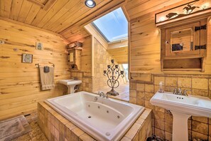 House (3 Bedrooms) | Bathroom