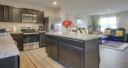 9 Mi to Duke University: Spacious Home w/ Yard!