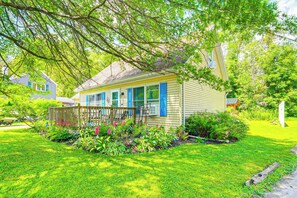 House (3 Bedrooms) | Interior - Walk to Owasco Lake: Auburn Home w/ Hot Tub (Auburn)