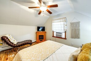 House (3 Bedrooms) | Interior - Walk to Owasco Lake: Auburn Home w/ Hot Tub (Auburn)