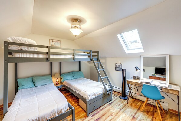 House (3 Bedrooms) | Interior