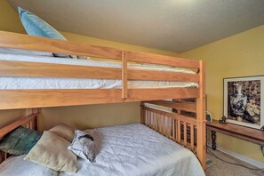 Interior - < 9 Mi to Ski Area! Family-friendly Elk Park Haven (Elk Park)