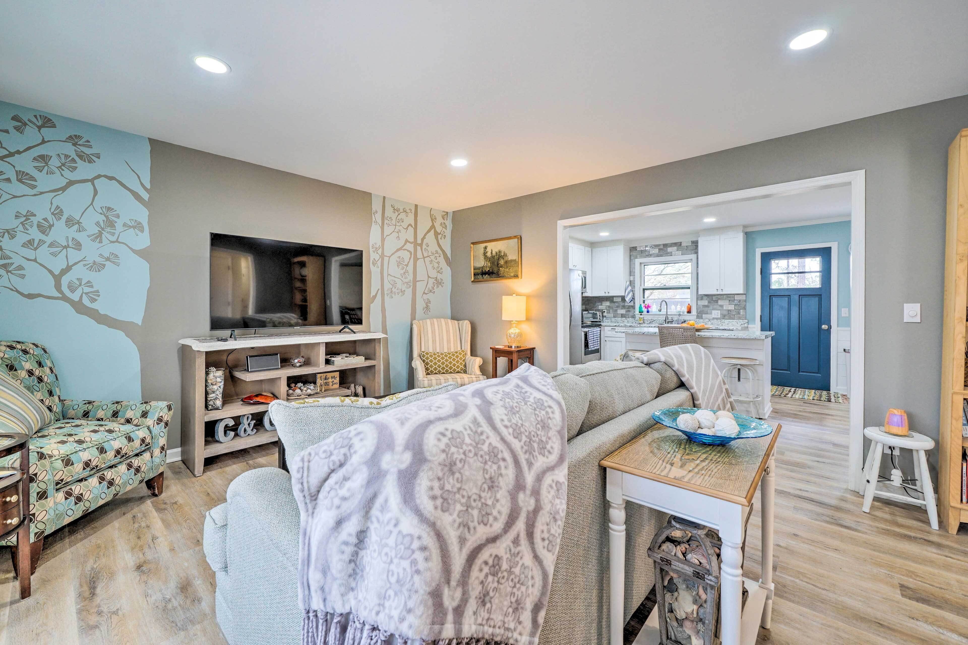 Cozy Wilmington Vacation Rental: 10 Mi to Beach!