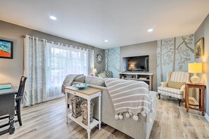 House (3 Bedrooms) | Interior - Cozy Wilmington Vacation Rental: 10 Mi to Beach! (Wilmington)