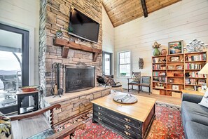 Interior - On 22 Acres: Cullowhee Craftsman Home w/ Mtn Views (Cullowhee)