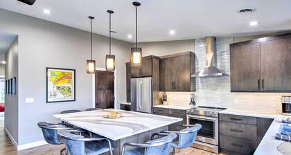 Chic Plymouth Townhome < 1 Mi to Road America